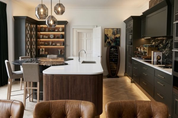 THE BLACK POP KITCHEN
